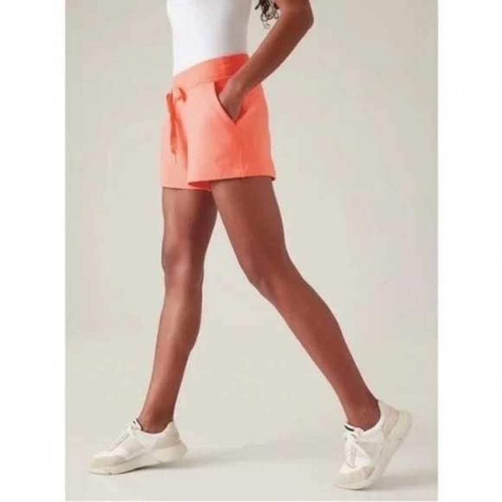 NWT Athleta Balance 4" Shortie Coral Pink Nirvana Shorts Sustainable M Yoga Gym